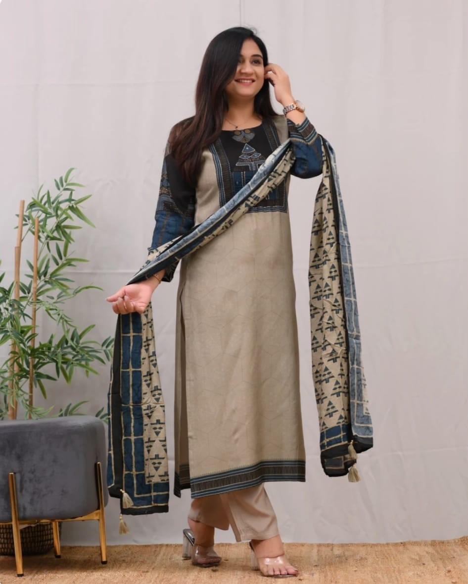 Women Kurti Pant Dupatta Set | Lillen Cotton Kurti Set | Daily Wear Ethnic Set - Image 4