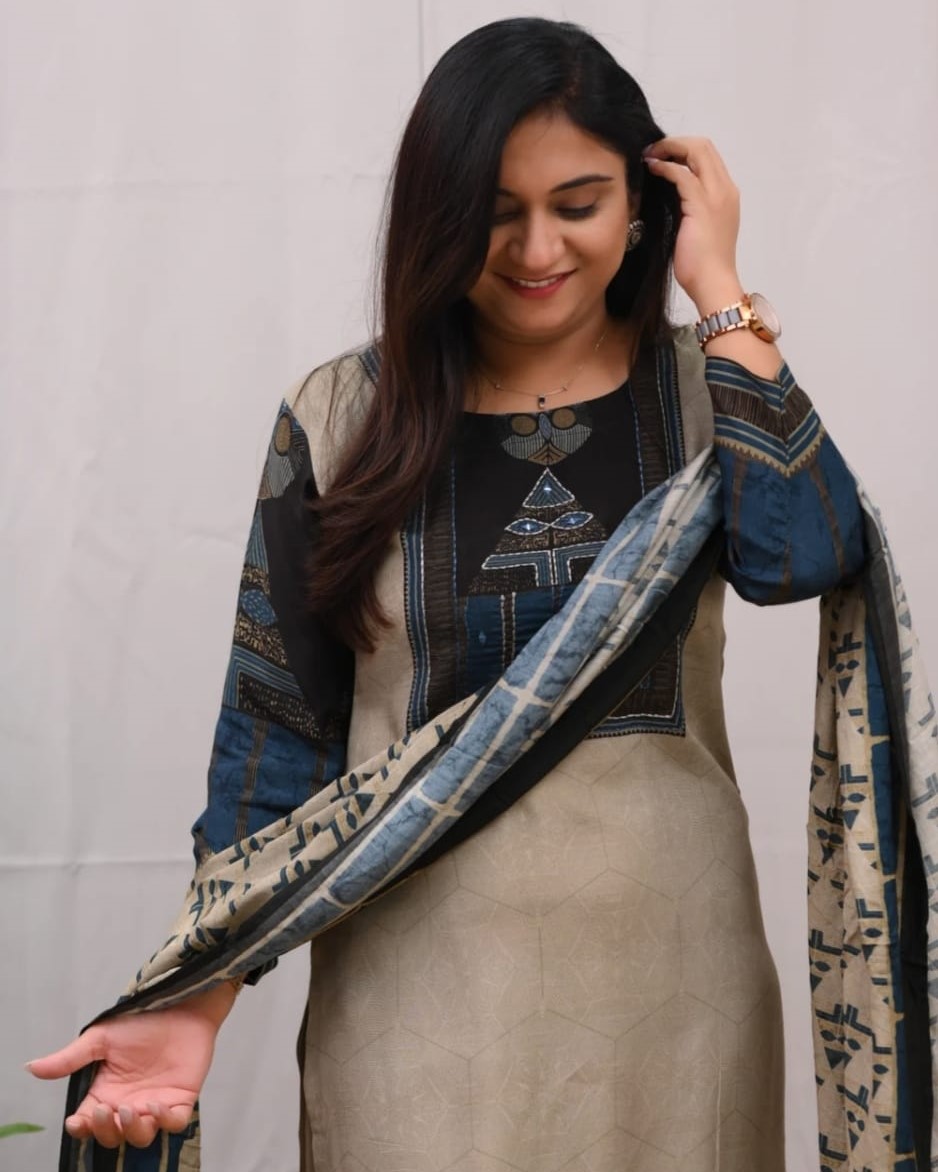 Women Kurti Pant Dupatta Set | Lillen Cotton Kurti Set | Daily Wear Ethnic Set - Image 5