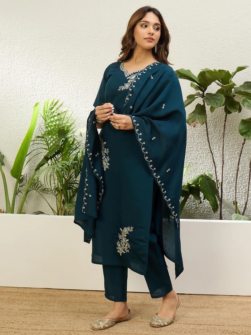 Women’s Roman Silk Straight Kurta Pant with Muslin Dupatta 3PC Ethnic Wear Set with Zari Embroidery