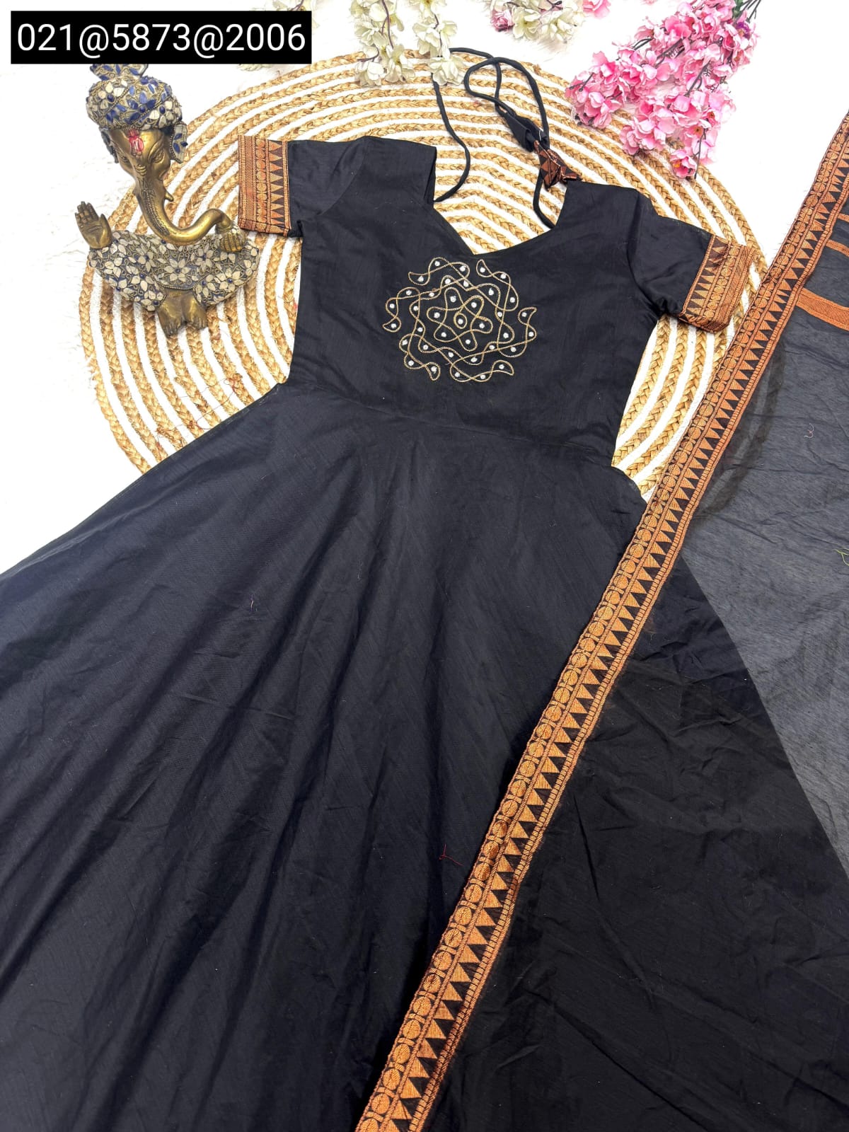 Women’s Pattu Cotton Kurti with Jacquard Weaving Zari Border and Dupatta